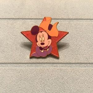 Minnie brooch